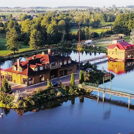 Kompleks wypoczynkowy Malibu Lublin *